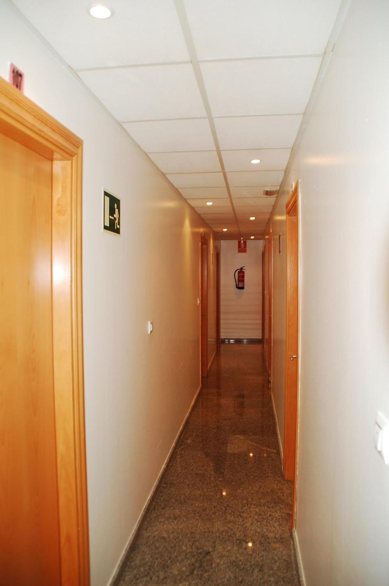 Hostal Mary Tere サロブレーニャ エクステリア 写真