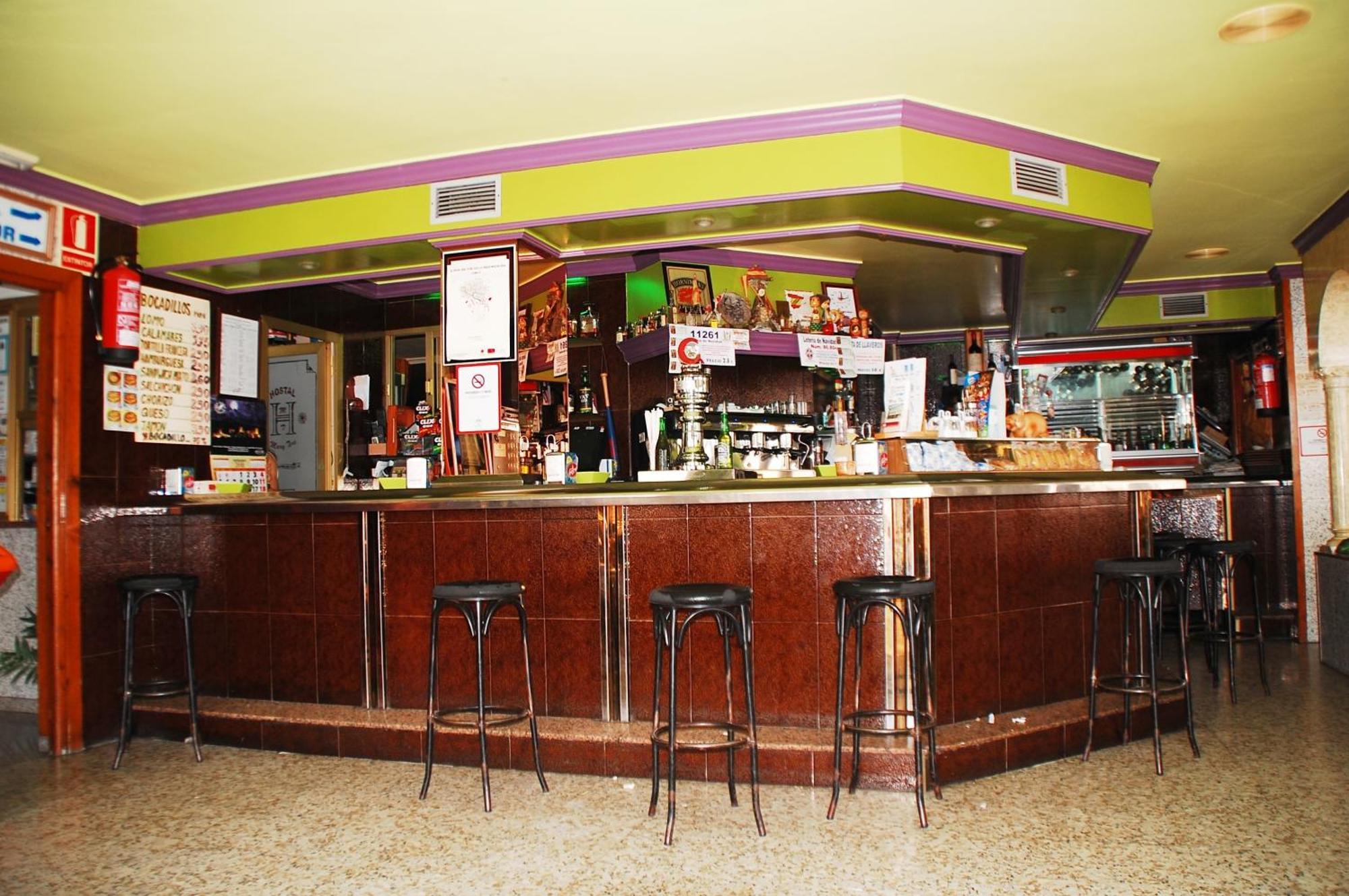 Hostal Mary Tere サロブレーニャ エクステリア 写真