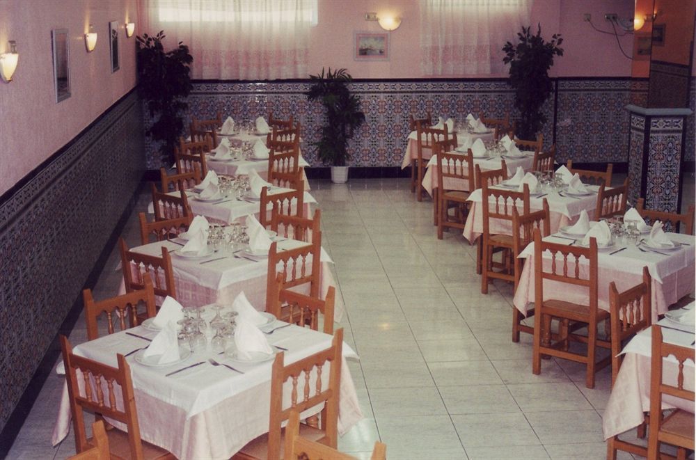 Hostal Mary Tere サロブレーニャ エクステリア 写真